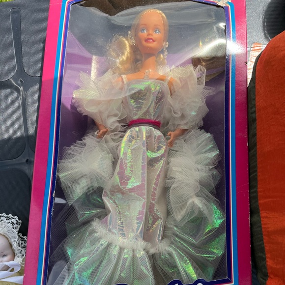 Barbie in Iridescent White Gown